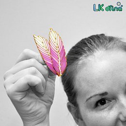 Brož z kolekce Pírko